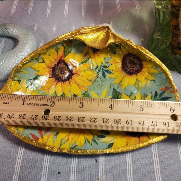 DECOUPAGE CLAM SHELL DECOUPAGE SUNFLOWERS TRINKET DISH - Picture 8 of 10
